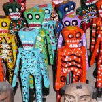Masques et statues sculptés en bois - Tienda Esquipulas