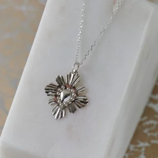 Pendentif argent coeur rayonnant () - Tienda Esquipulas