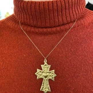 Pendentif croix et coeur () - Tienda Esquipulas