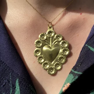 Pendentif coeur fleuri - Tienda Esquipulas