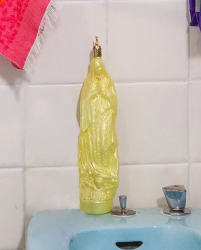 Yellow Virgin Bottle - Tienda Esquipulas