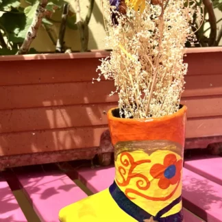 Yellow papier-mâché boot - Tienda Esquipulas