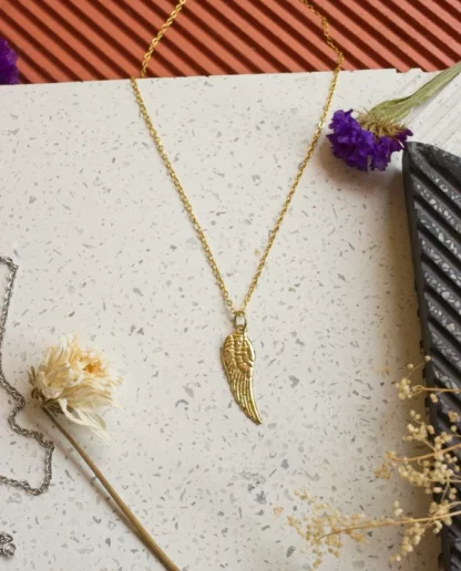 Milagrito wing necklace - Image 2
