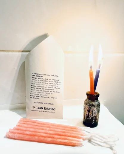 Candle attracts love