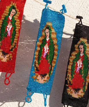 Bracelet manchette Vierge Guadalupe bleu (Bracelet manchette) - Tienda Esquipulas