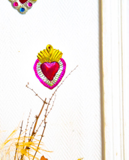 Oval ex-voto heart