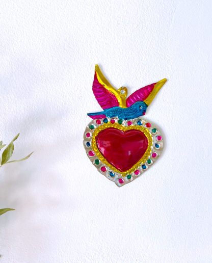 Ex-voto heart with pink wings