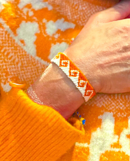 Bracelet porte-bonheur orange et blanc (Bracelet porte bonheur) - Tienda Esquipulas