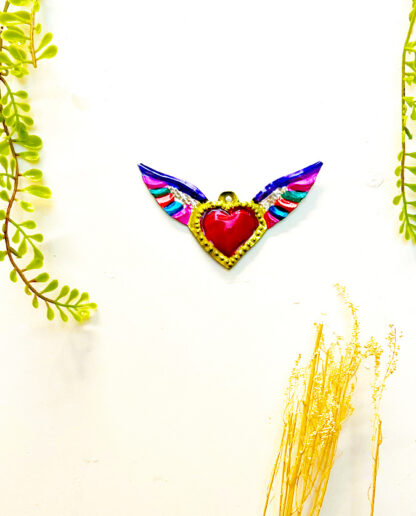 Ex-voto heart wings
